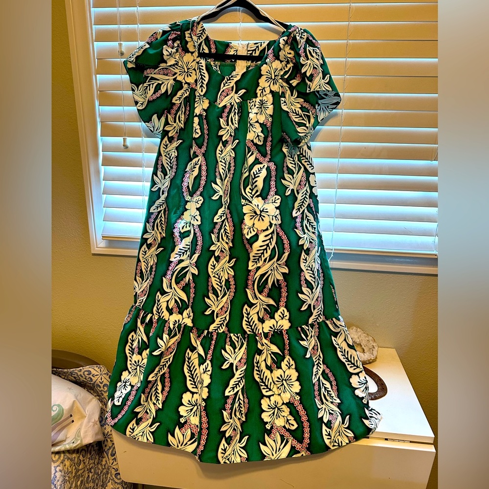 Hawaiian Dress by Creations